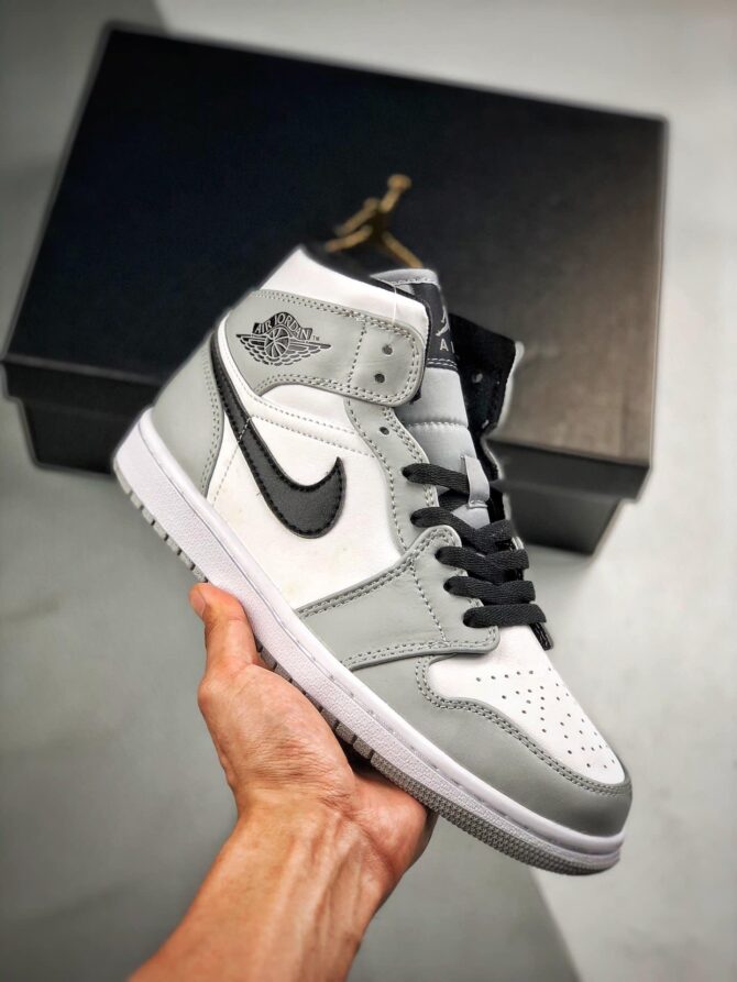 AIR JORDAN 1 MID 'SMOKE GREY' REPLICA - immagine 3