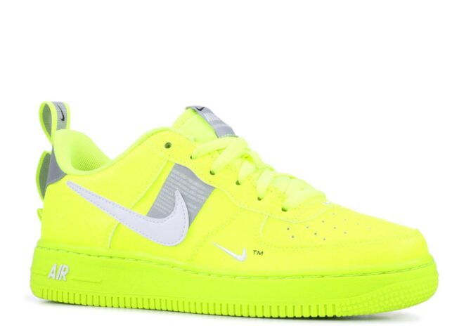 REPLICA AIR FORCE 1 LOW LV8 UTILITY GS 'VOLT' - immagine 4