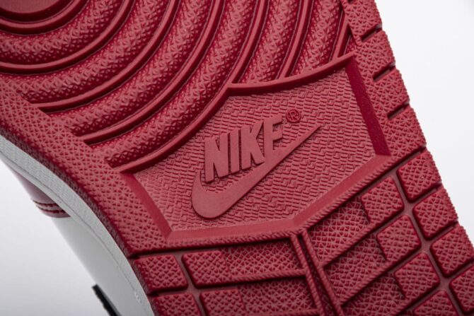AIR JORDAN 1 RETRO HIGH OG 'FEARLESS' REPLICA - immagine 5
