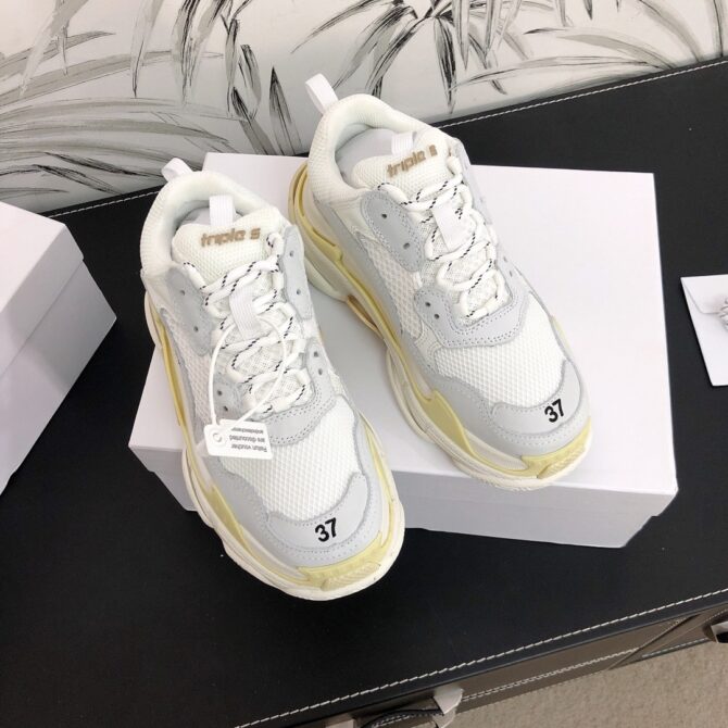 REPLICA BALENCIAGA TRIPLE S TUTTO BIANCO - immagine 4