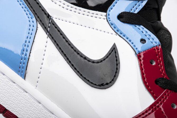 AIR JORDAN 1 RETRO HIGH OG 'FEARLESS' REPLICA - immagine 4