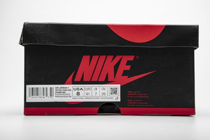 AIR JORDAN 1 RETRO HIGH OG 'BLOODLINE' REPLICA - immagine 8