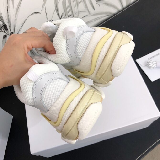 REPLICA BALENCIAGA TRIPLE S TUTTO BIANCO - immagine 2