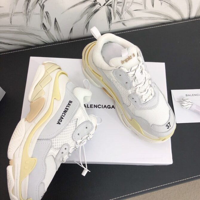 REPLICA BALENCIAGA TRIPLE S TUTTO BIANCO - immagine 5