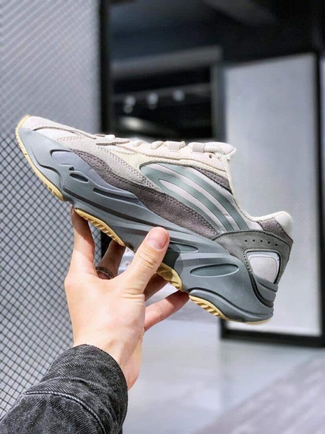 ADIDAS YEEZY BOOST 700 V2 'TEPHRA' REPLICA - immagine 6