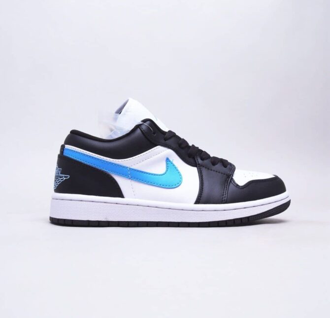 REPLICA AIR JORDAN 1 BASSE NERO UNIVERSITY BLUE - immagine 7