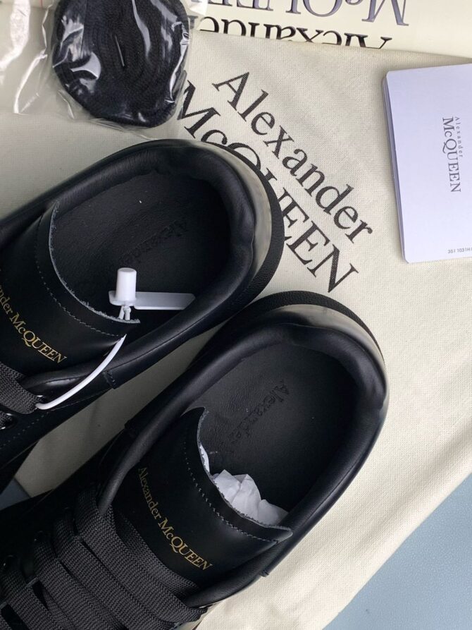 ALEXANDER MCQUEEN OVERSIZED REPLICA NERE - immagine 2