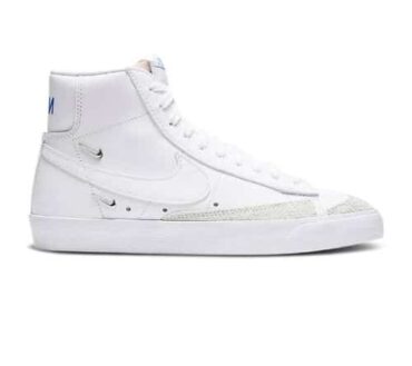 REPLICA BLAZER MID '77 SE 'SISTERHOOD - WHITE METALLIC SILVER'