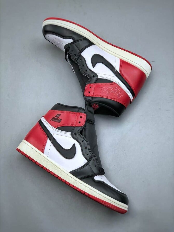JORDAN 1 RETRO HIGH OG ‘BLACK TOE’ REIMAGINED REPLICA - immagine 2