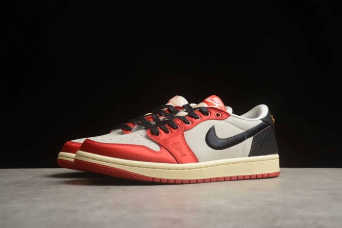 JORDAN 1 RETRO LOW 'TROPHY ROOM AWAY' REPLICA - immagine 7