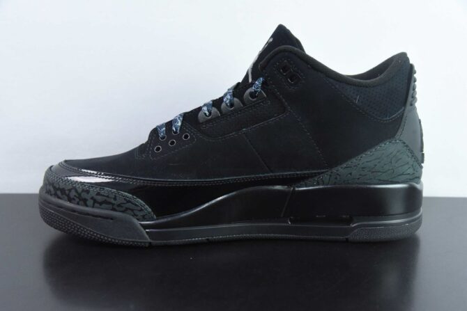 REPLICA JORDAN RETRO 3 'BLACK CAT' (2025) - immagine 8