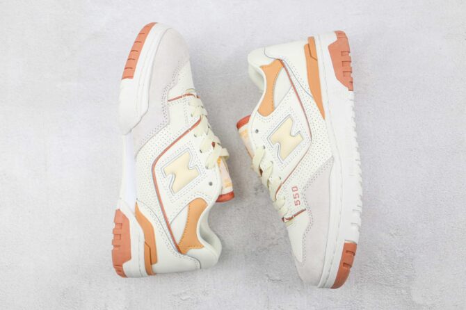 NEW BALANCE 550 'AU LAIT' REPLICA - immagine 2