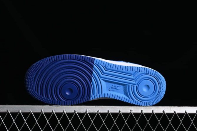 AIR FORCE 1 LOW '07 LV8 'BLUE DEEP ROYAL' REPLICA - immagine 6