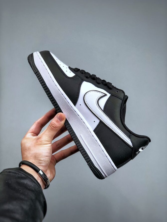 AIR FORCE 1 LOW '07 LV8 'PANDA' REPLICA - immagine 9