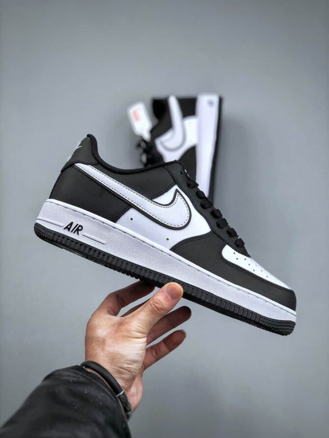 AIR FORCE 1 LOW '07 LV8 'PANDA' REPLICA - immagine 7