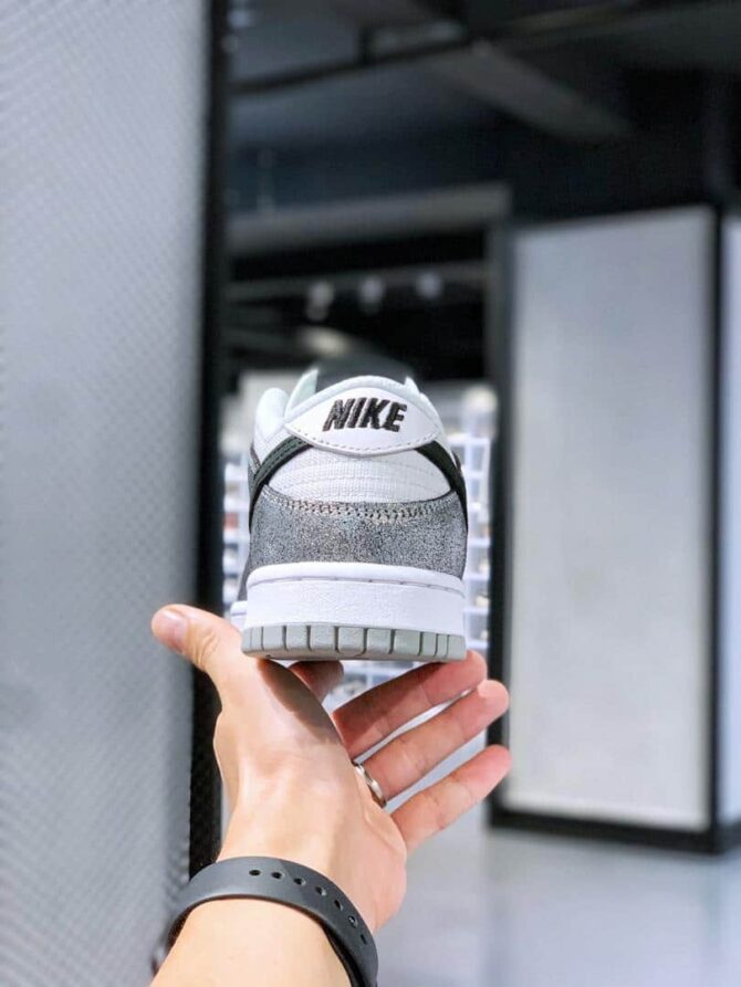 REPLICA DUNK LOW GOLDEN GALS 'ARGENTO METALLICO' - immagine 4