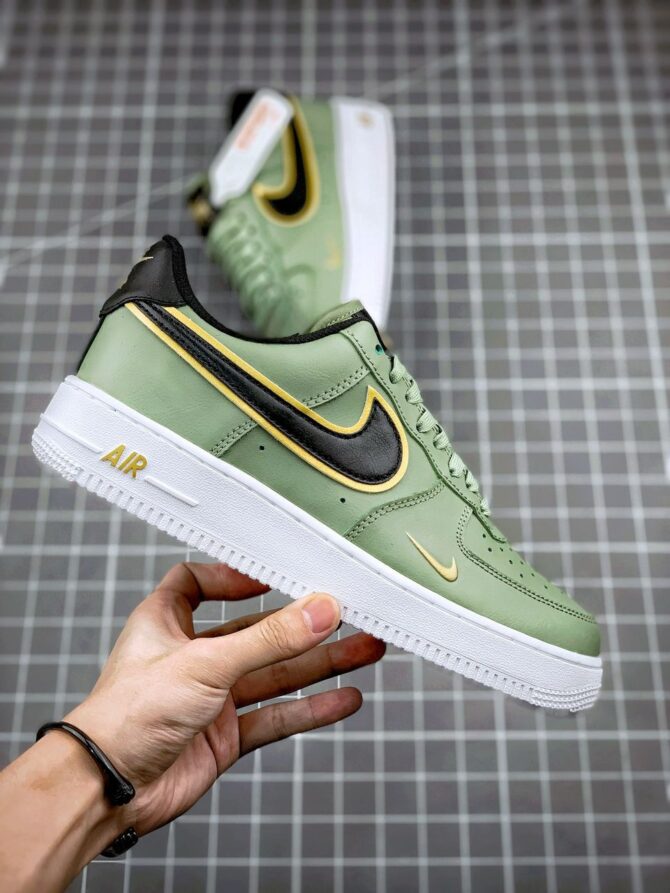 AIR FORCE 1 LOW '07 LV8 DOUBLE SWOOSH 'OLIVE GOLD BLACK' REPLICA - immagine 7