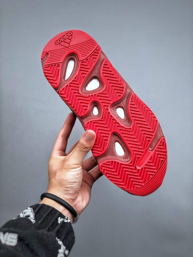 ADIDAS YEEZY BOOST 700 'HI-RES RED' REPLICA - immagine 3