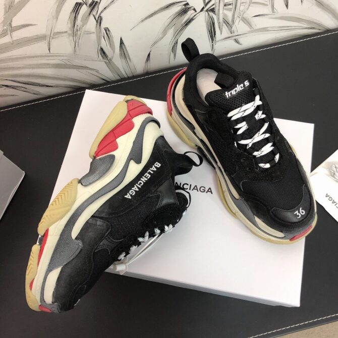 BALENCIAGA TRIPLE S 17FW REPLICA - immagine 2
